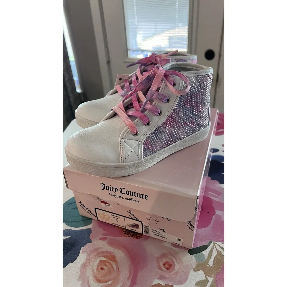 Juicy Couture Youth Size 1 Shoes